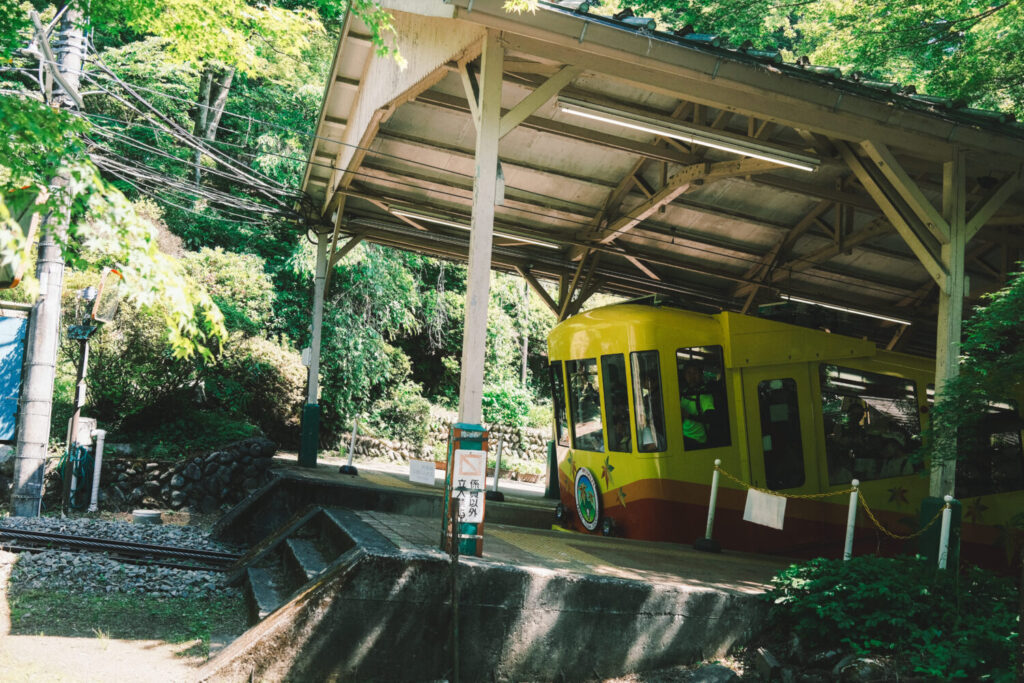 高尾山のケーブルカー